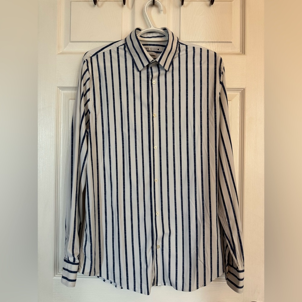 Zara Men’s Blue and White Striped Long Sleeve Shirt